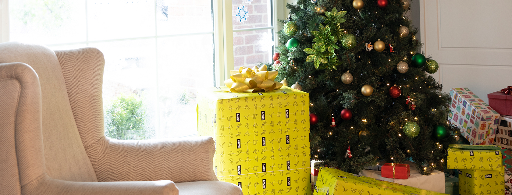 Wrapped RYOBI gifts under the Christmas tree