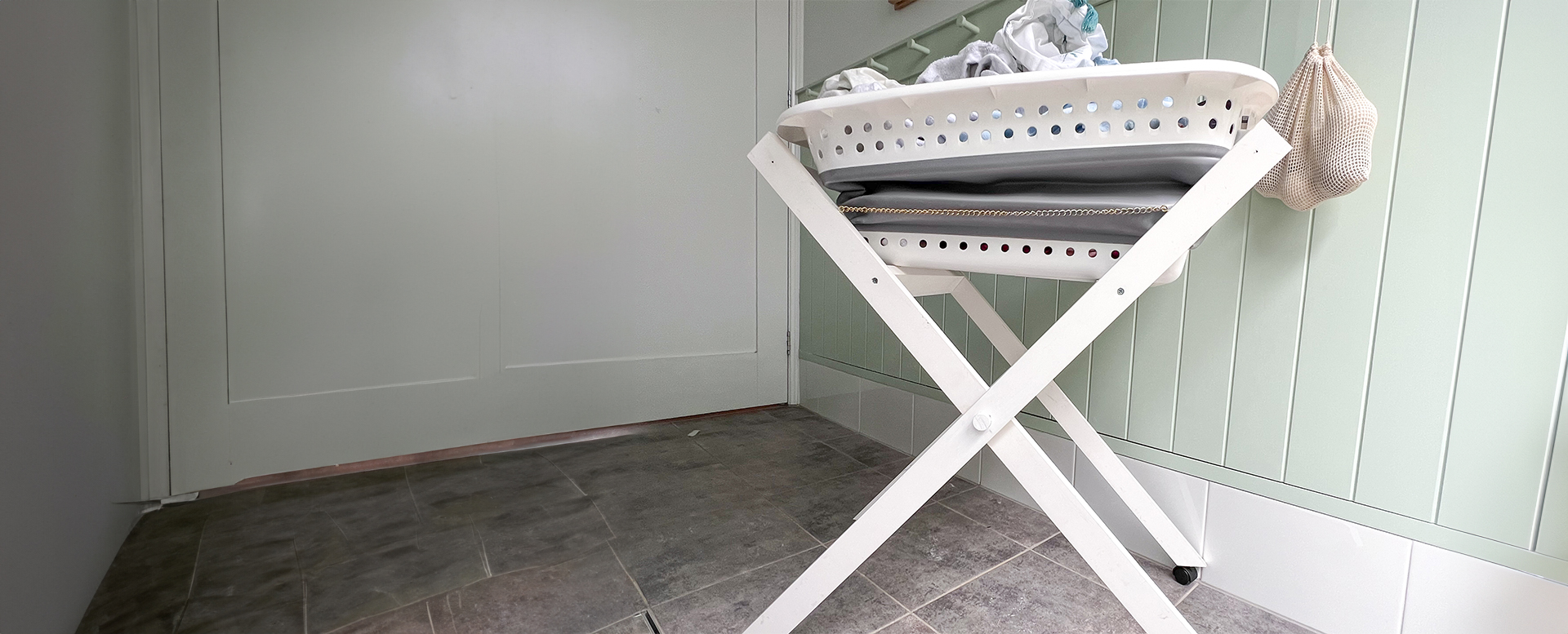 DIY collapsible laundry basket holder